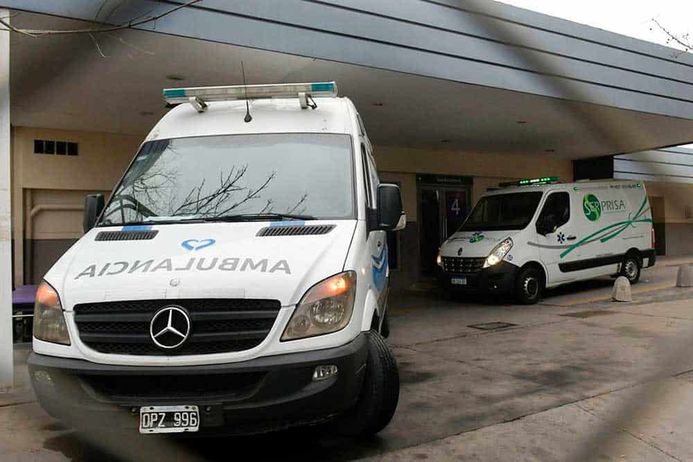 Imagen de dos ambulancias