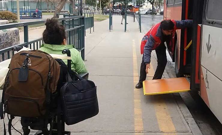 Diputados proponen eximir a las personas en situación de discapacidad del pago de la tarifa del transporte público