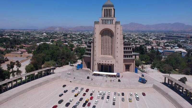 Ante reclamo de madres de niños autistas: Templo Votivo de Maipú suspende campanadas