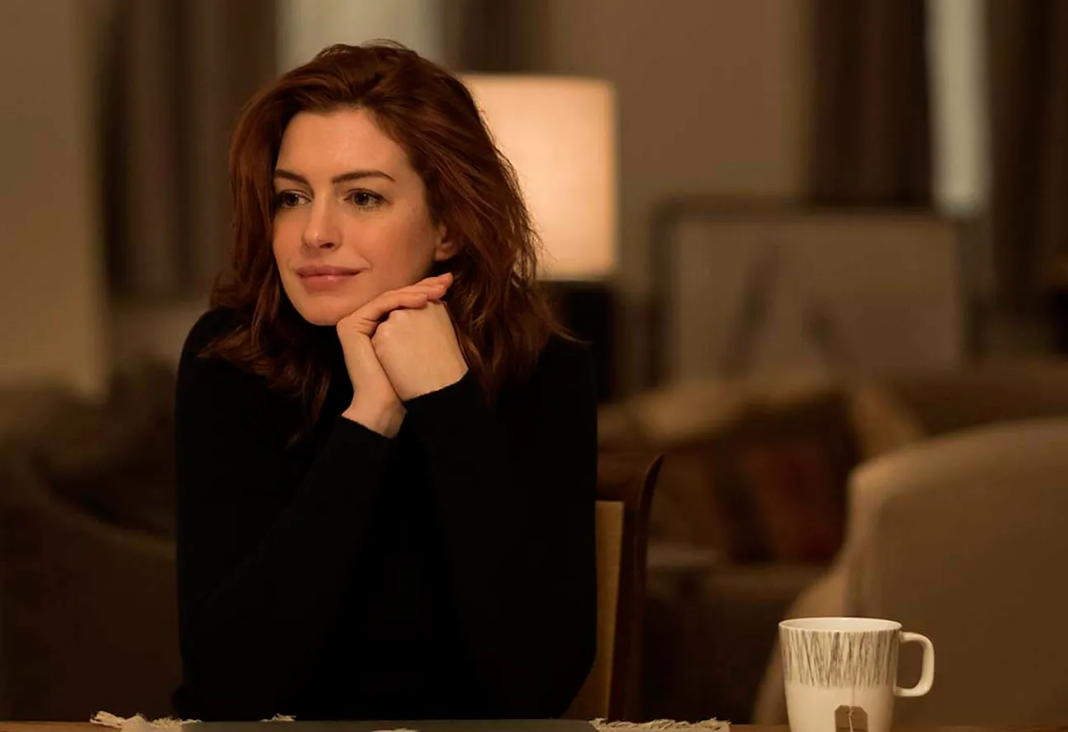 Fotografía de la actriz Anne Hathaway en la serie Modern Love