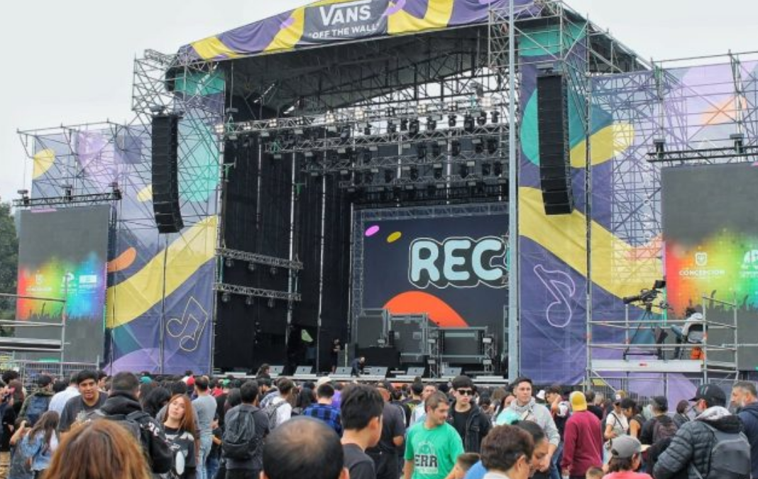 Fotografía del escenario del festival REC