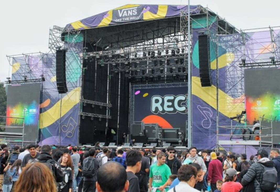 Fotografía del escenario del festival REC