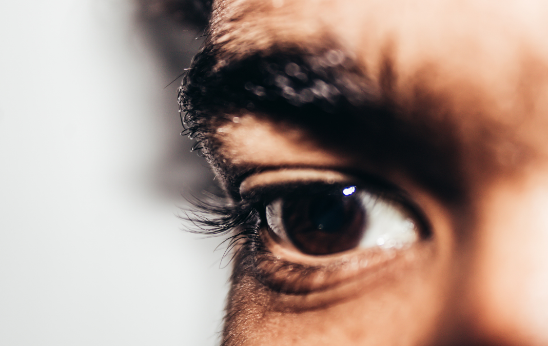 Foto del ojo de un hombre