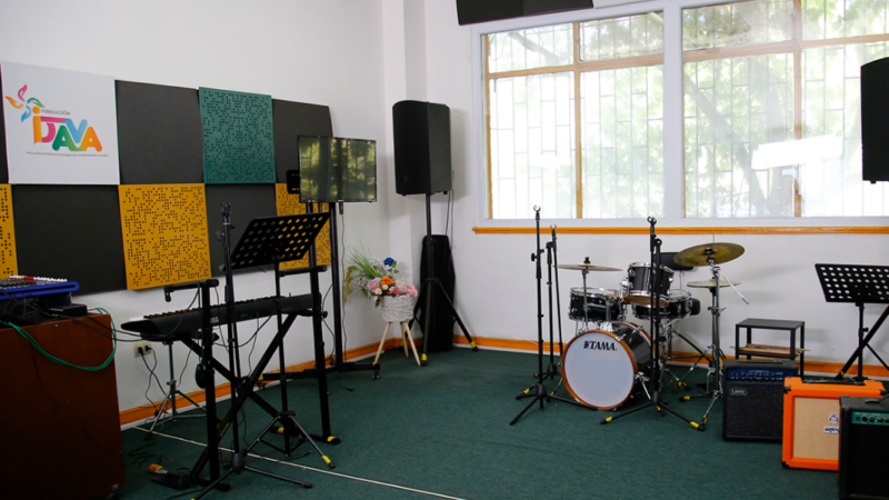 Fotografía de una sala de ensayo musical
