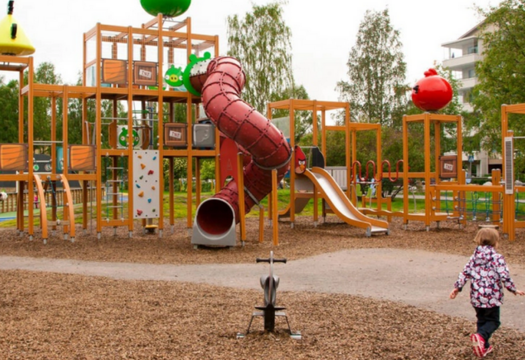 parque infantil en Finlandia