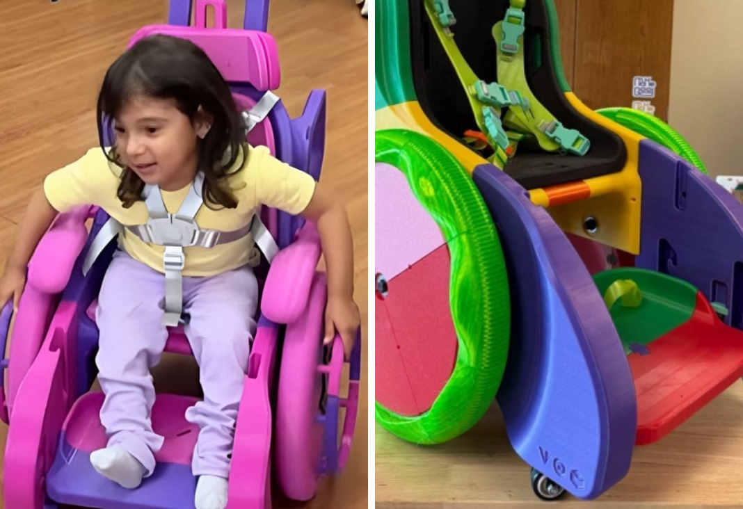 Una niña en una silla de ruedas rosada | Silla de ruedas infantil