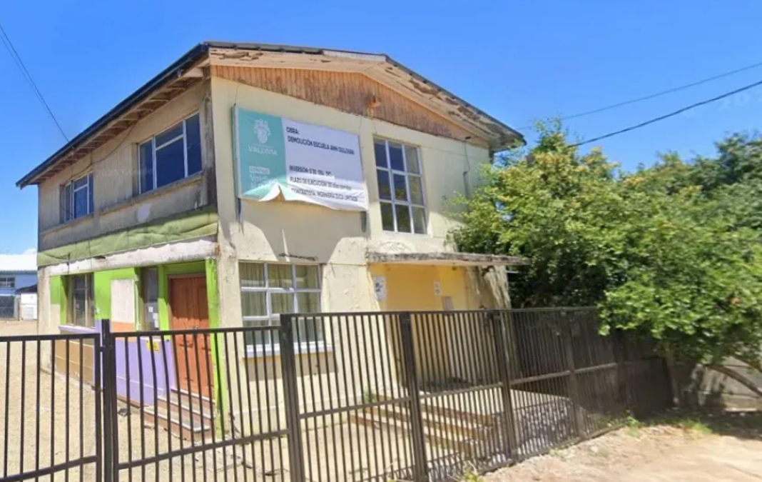 Fachada escuela ann sullivan de Valdivia