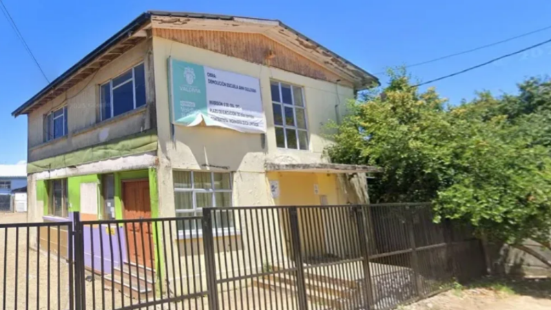 Fachada escuela ann sullivan de Valdivia