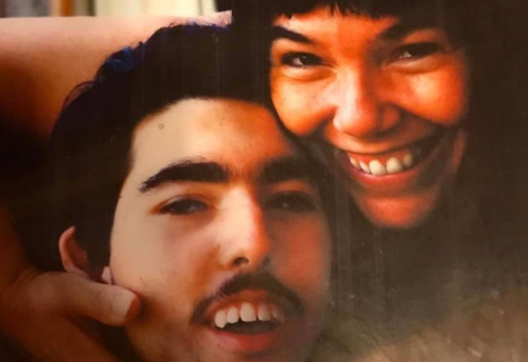 Malucha Pinto junto a su hijo Tomás