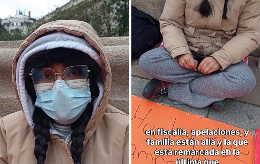 Mujer afuera de la moneda en huelga de hambre