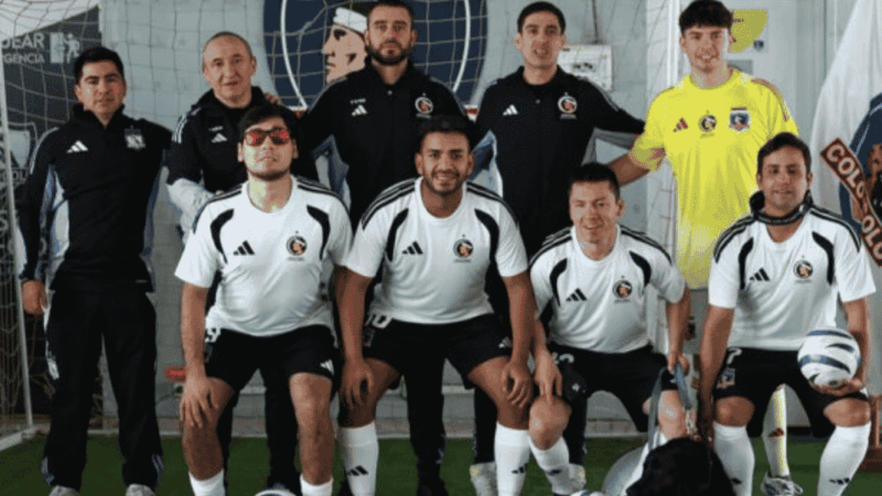 Equipo para ciegos de Colo Colo