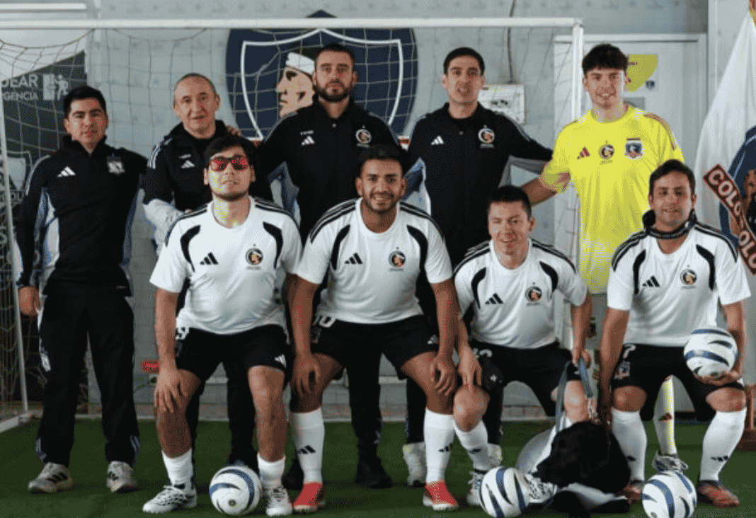 Equipo para ciegos de Colo Colo