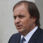 Ministro de deporte Francisco Riveros enojado